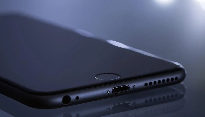 smartphone ceny ČTÚ