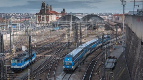 ČTÚ a Správa železnic budou spolupracovat na zlepšení signálu ve vlacích