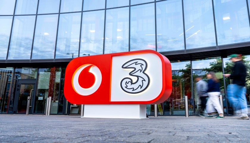 Vodafone a Three dokončily fúzi za 16,5 miliardy liber